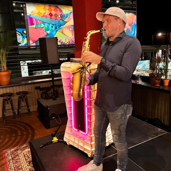 Sax 'n Beats