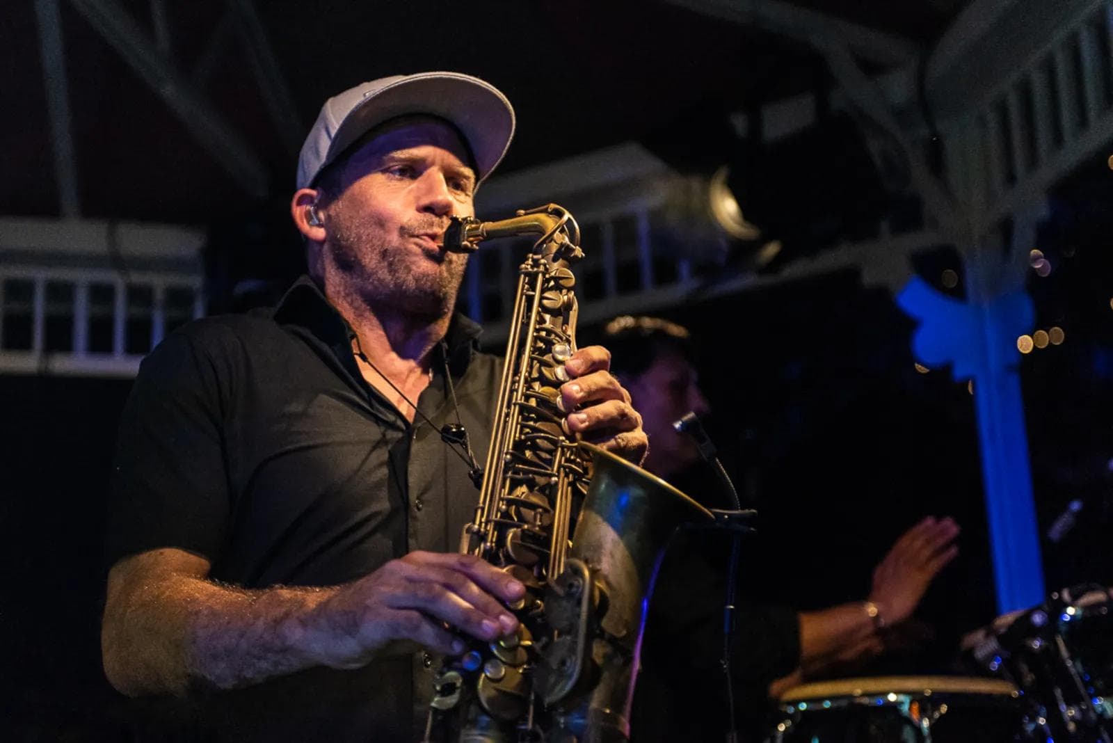 Banner saxofonist Saxojoe live